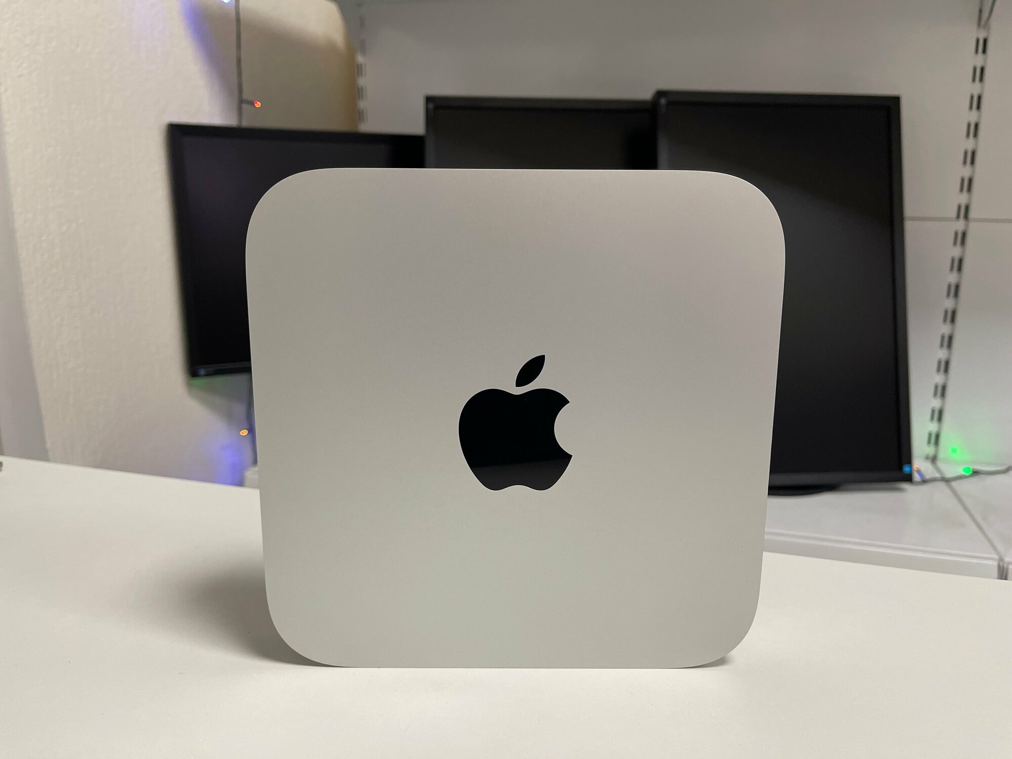 Mac mini 2020 M1 (8 Core) 8 Gb RAM 250 Gb SSD