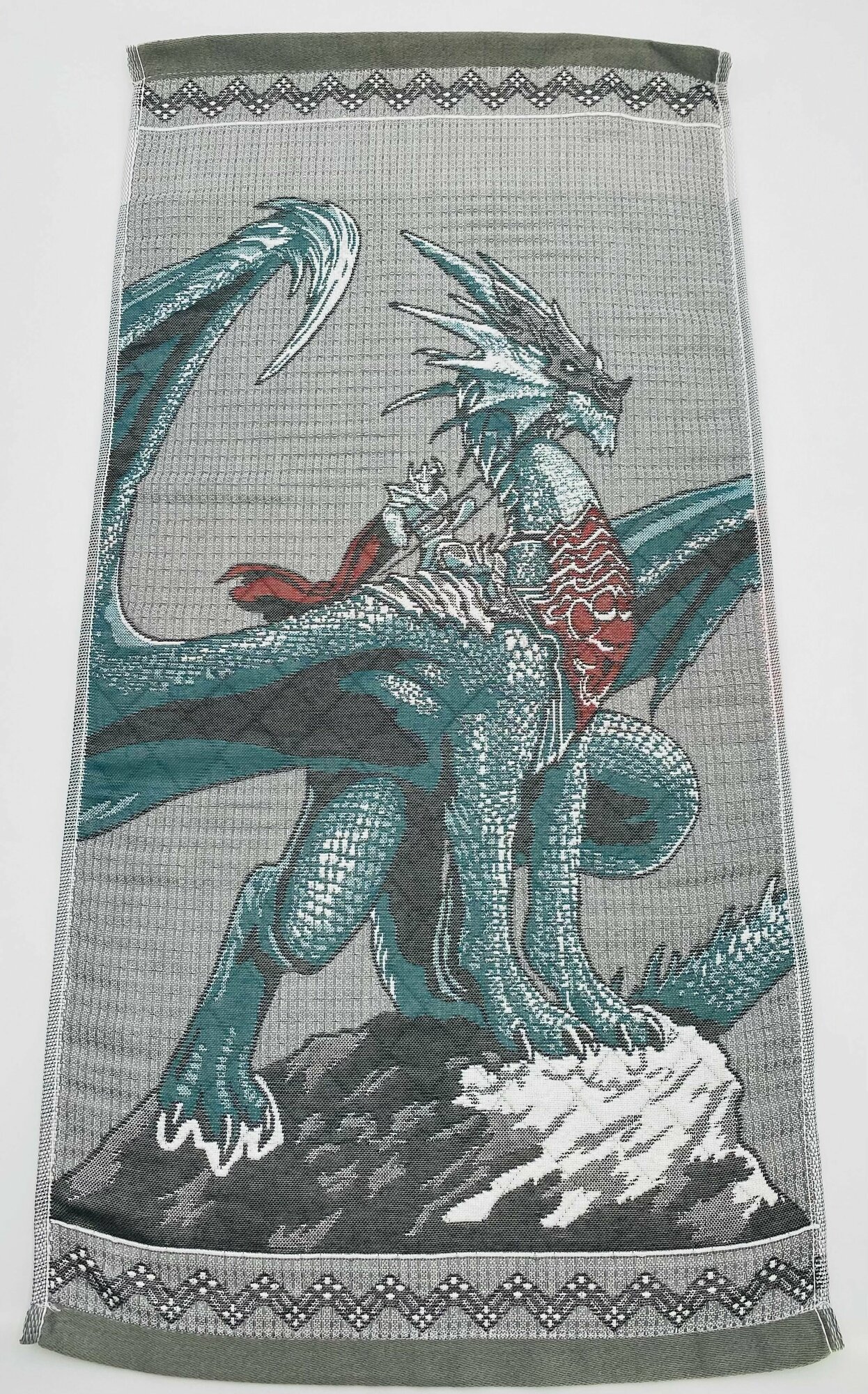 Полотенце хлопковое ручное в подарок мужчине на 23 февраля Дракон Серое 35*75 см