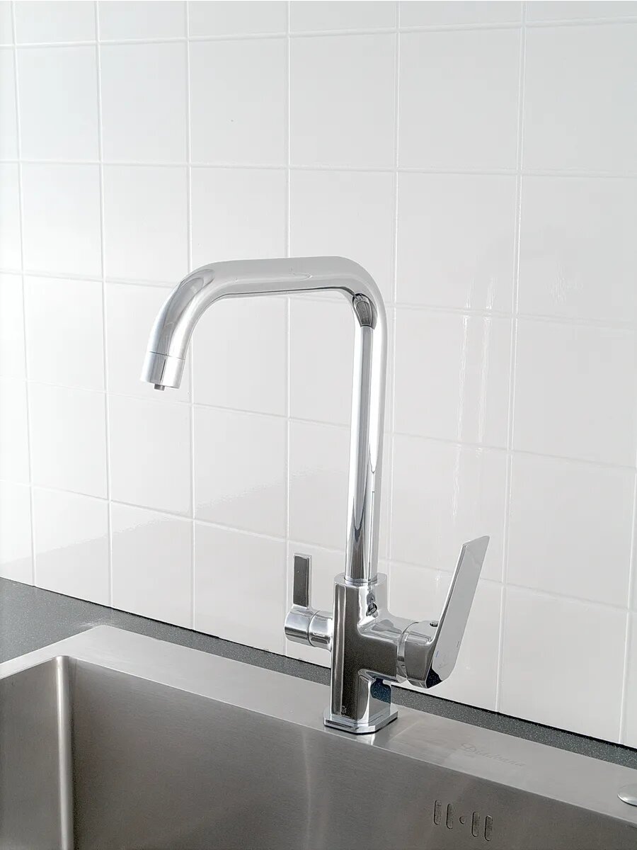 Смеситель для кухни с высоким изливом и с выходом для фильтрованной воды — фото 1