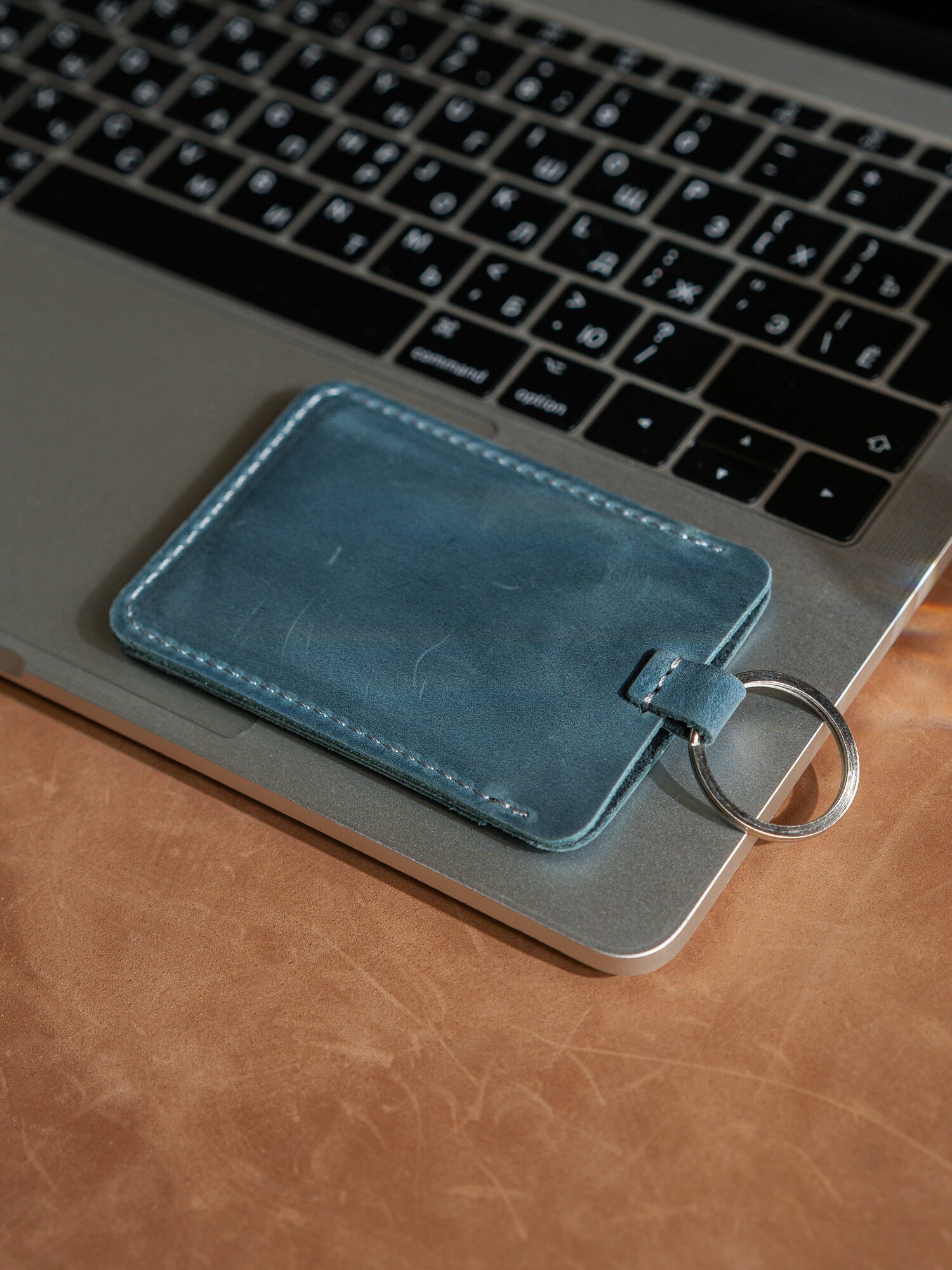 Кожаный чехол бейдж для пропуска/Картхолдер из натуральной кожи — фото 1