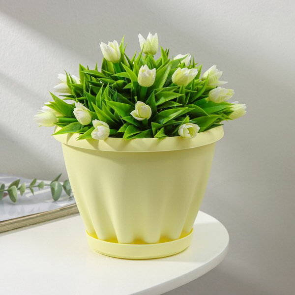 фото Горшок для цветов с поддоном "Знатный", 2 л, d=18 см, цвет жёлтый