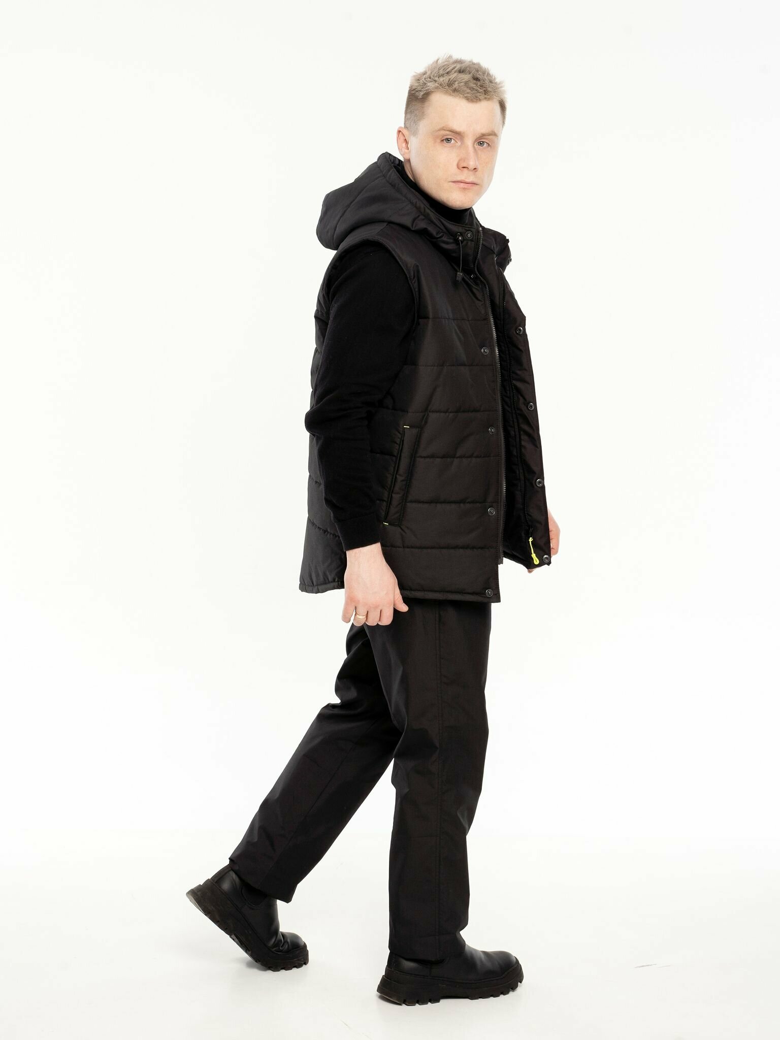 Жилет утепленный стеганный водоотталкивающий вилан черный размер 56-58 Таслан