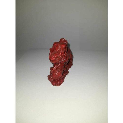 Фигурка декоративная Нэцкэ Китайский дракон красный
