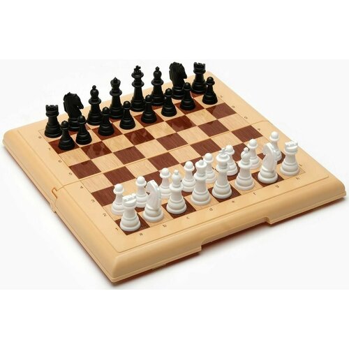 Настольная игра 2 в 1: шашки 24 шт, шахматы 32 шт, поле 21 х 21 см