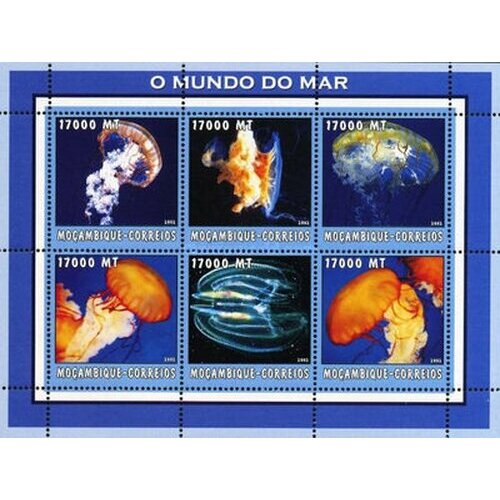 Почтовые марки Мозамбик 2002г. Морская жизнь - Медузы Морская фауна MNH почтовые марки мозамбик 2002г морская жизнь птицы mnh
