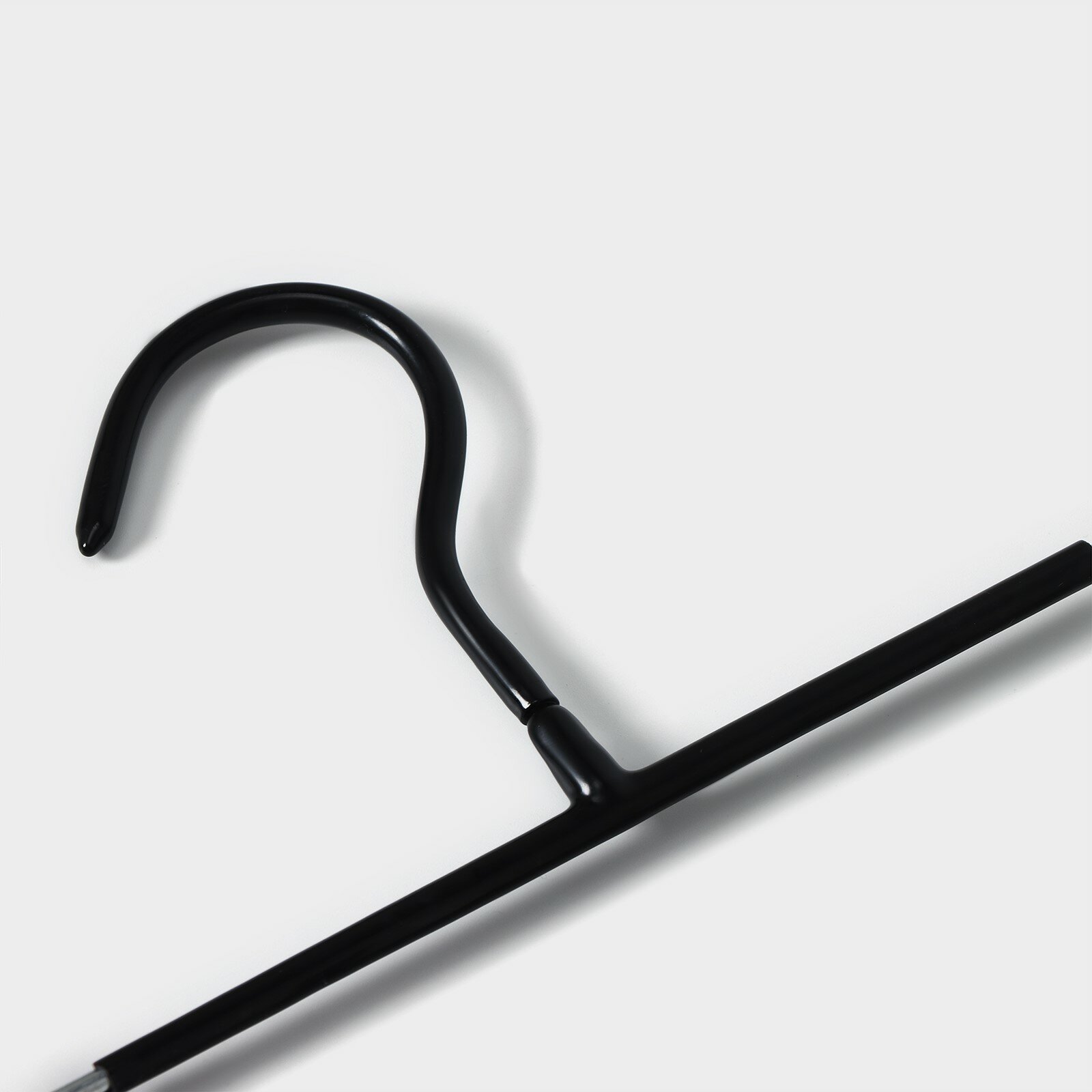 Плечики для одежды, вешалка с зажимами, антискользящее покрытие, 26×13,5 см, цвет чёрный