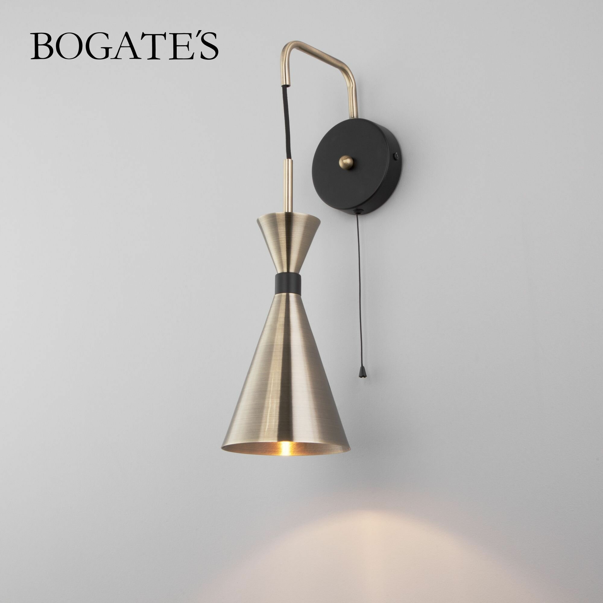 Бра / Настенный светильник Bogate's Glustin 316/1, цвет черный / латунь