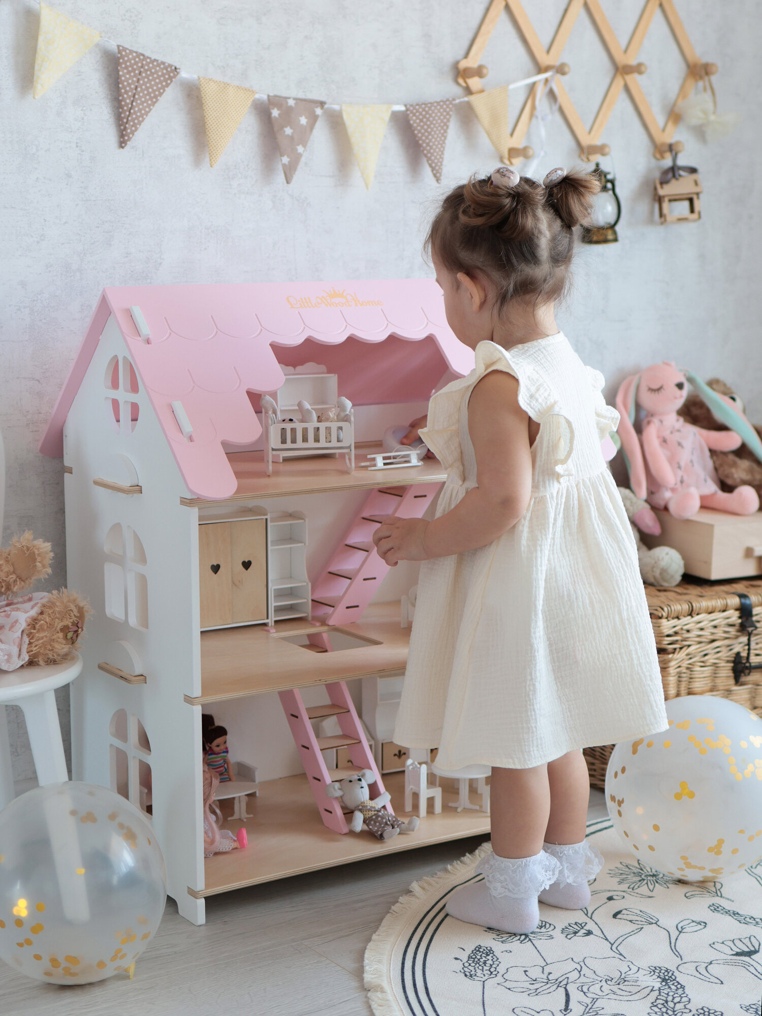 Кукольный домик Сканди розовый деревянный