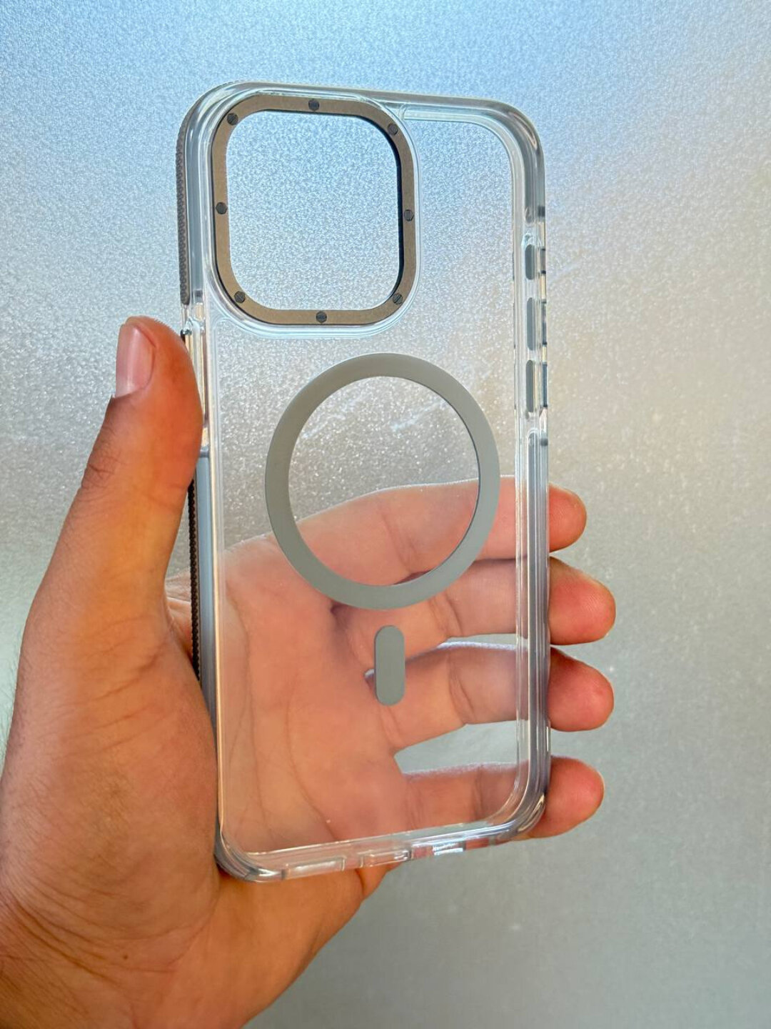 Чехол для iPhone 15Pro Max силикон Прочный и надежный, толщине он обеспечивает защиту от сильных ударов — фото 1