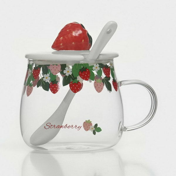 фото Кружка стеклянная с керамической крышкой и ложкой "Ягодка", 500 мл, 13x9.5x8.5 см