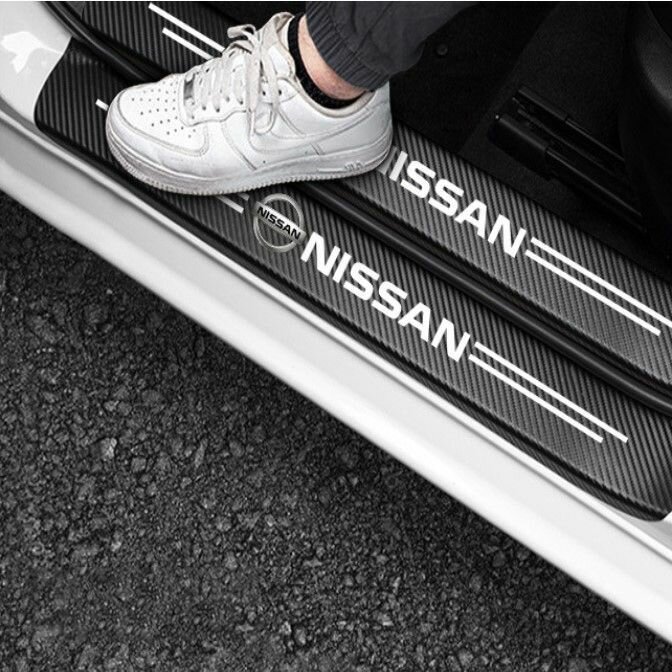 Накладки на пороги автомобиля Nissan / набор из 4 предметов (2 передних двери + 2 задних двери) — фото 1