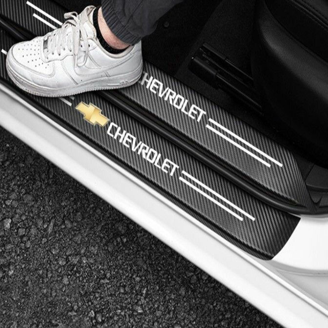 Накладки на пороги автомобиля Chevrolet / набор из 5 предметов (2 передних двери + 2 задних двери + 1 задний бампер) — фото 1