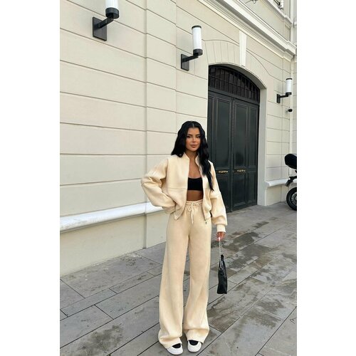 фото Костюм, размер m, бежевый naked relish