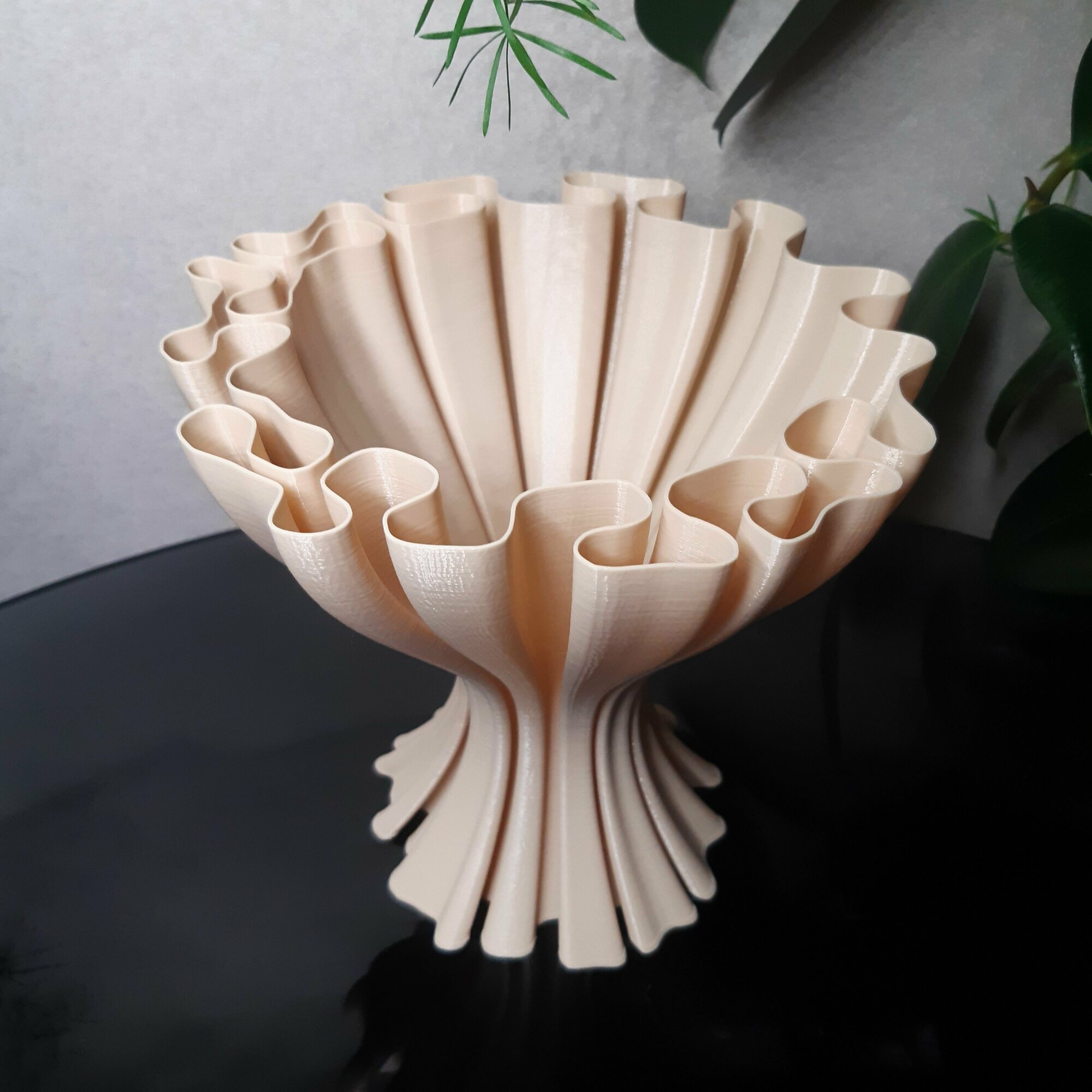 Ваза декоративная интерьерная "Бежевая", ваза для сухоцветов, вазы для декора, 18 см, пластик