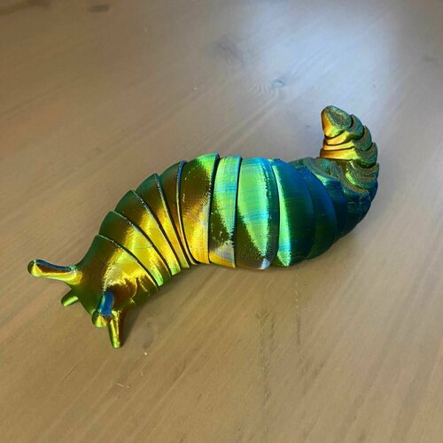 Подвижная игрушка Радужный слизень