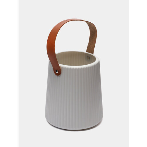 Ваза для цветов декоративная пластиковая Цвет Белый 834₽