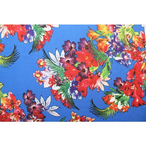 Ткань Вискоза плательная синяя с яркими цветами, ш142см, 0,5 м бежевые цветы на синем фоне
