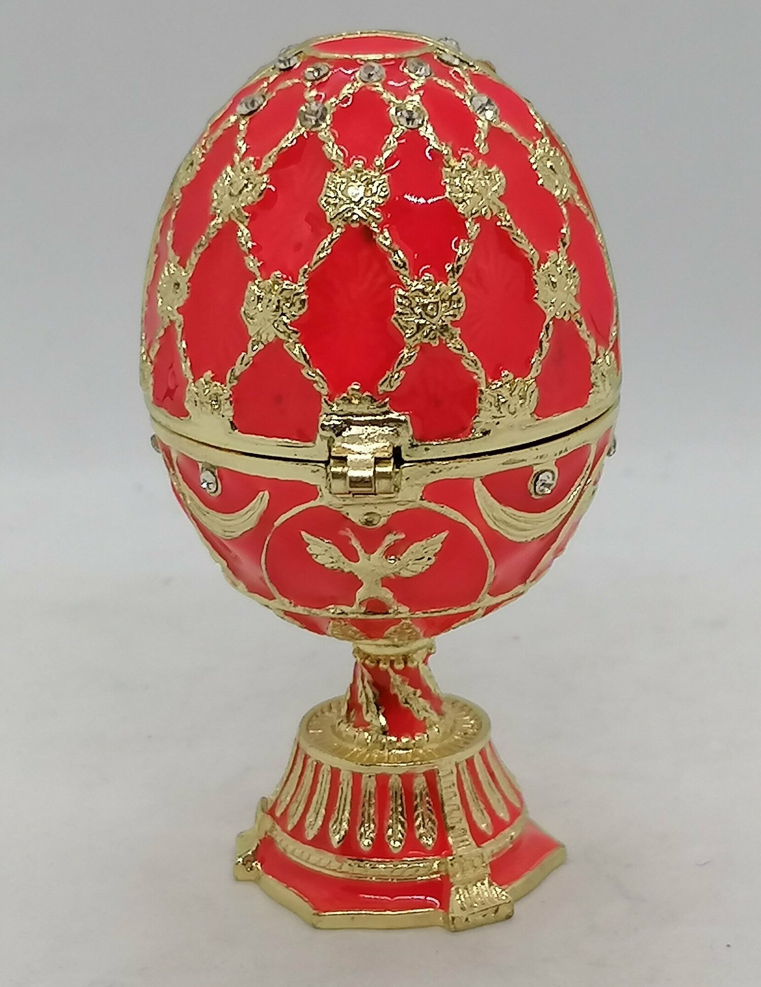 Яйцо Фаберже 90829 с храмом, розовое — фото 1