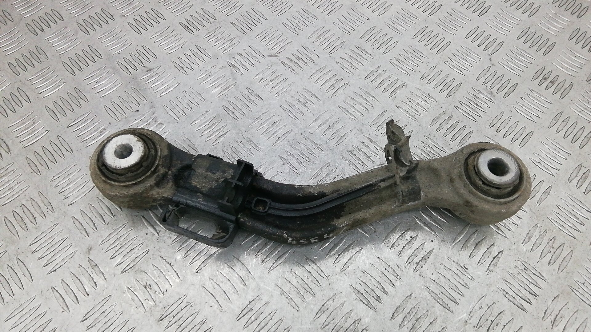 Рычаг передний нижний левый BMW 5 F10/F11