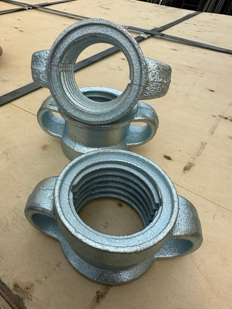 фото Гайка телескопической стойки D60