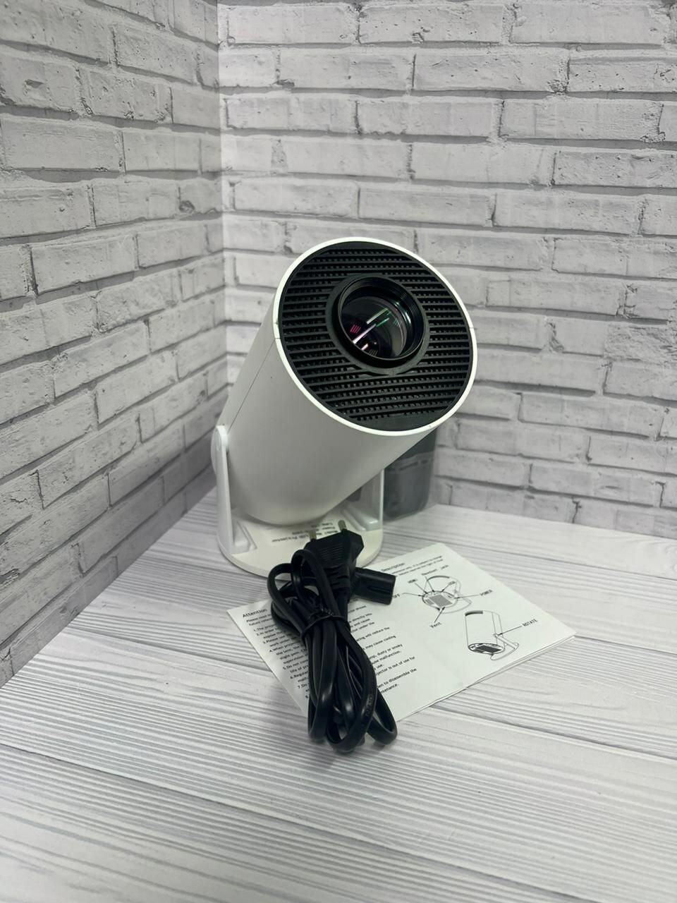 Мультимедийный лазерный проектор, мини проектор для фильмов с телефона на стену портативный HD, интерактивный, белый
