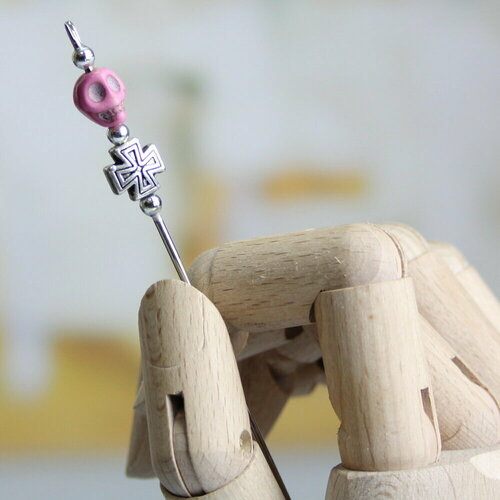 Шпажка ручной работы череп розовый 210₽