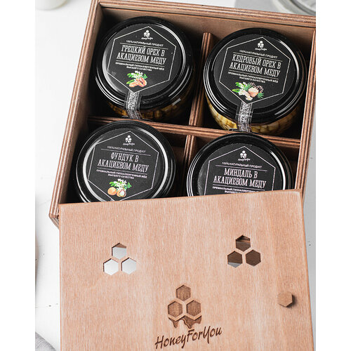 Медовый подарочный набор HoneyForYou "Ореховый квартет" в деревянном ящике