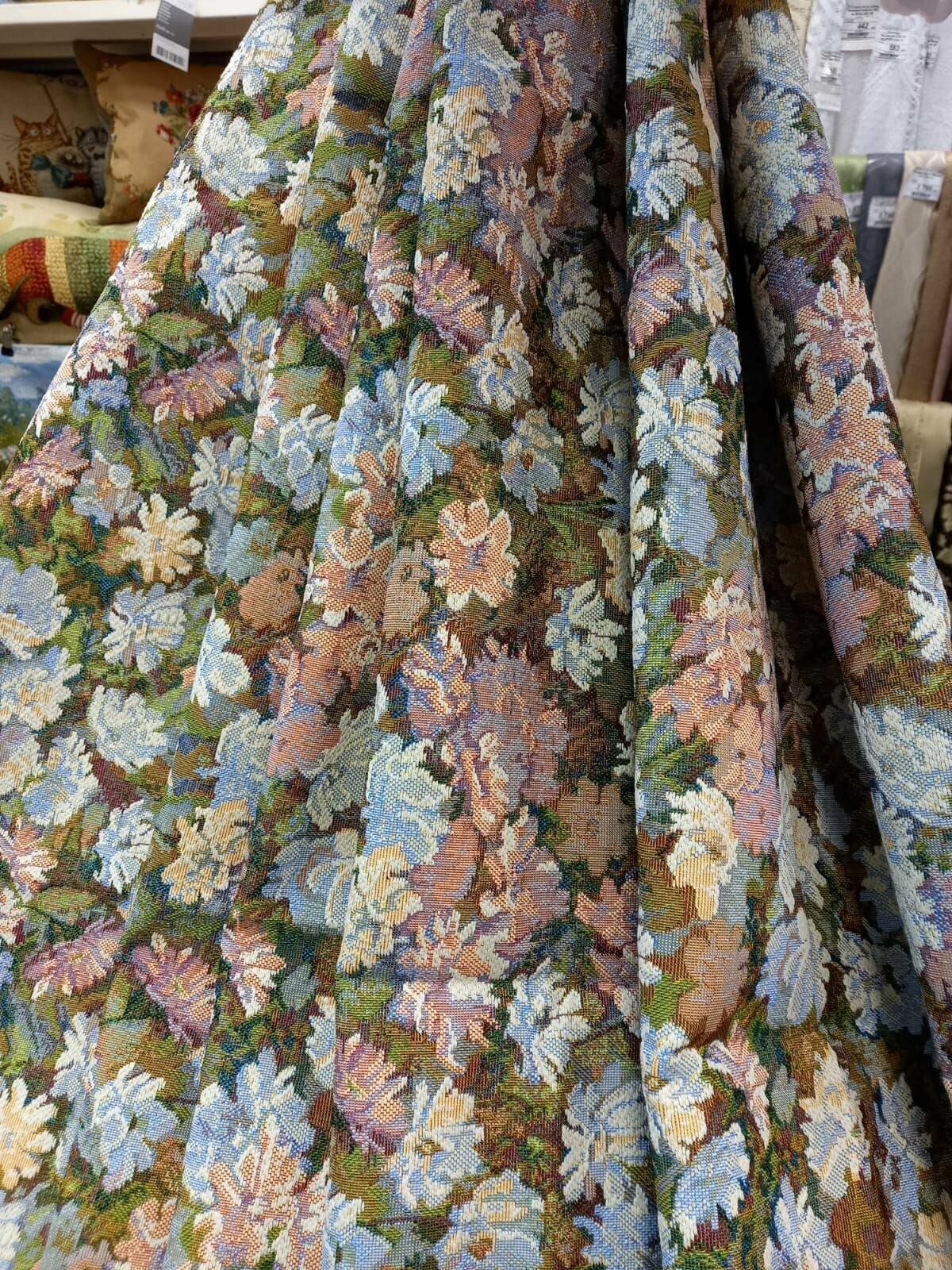 Ткань интерьерная гобелен "Цветочный нектар 5867(1)" мебельная, гобеленовая, пл. 380 г/м2, ш-160 см, на отрез