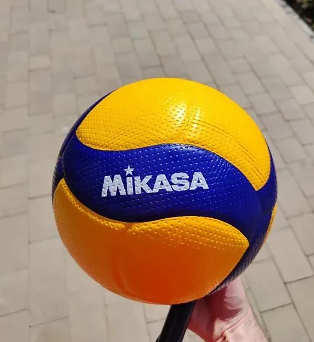 Волейбольный мяч Mikasa V200W - фото №15