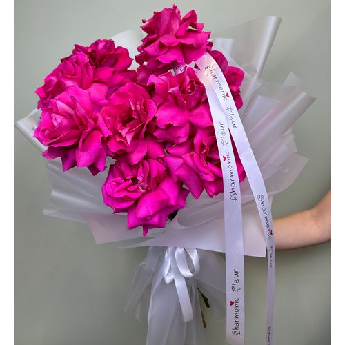 Букет живых цветов из 11 французскиз роз "Пинк Флойд" от Sharmonic Fleur