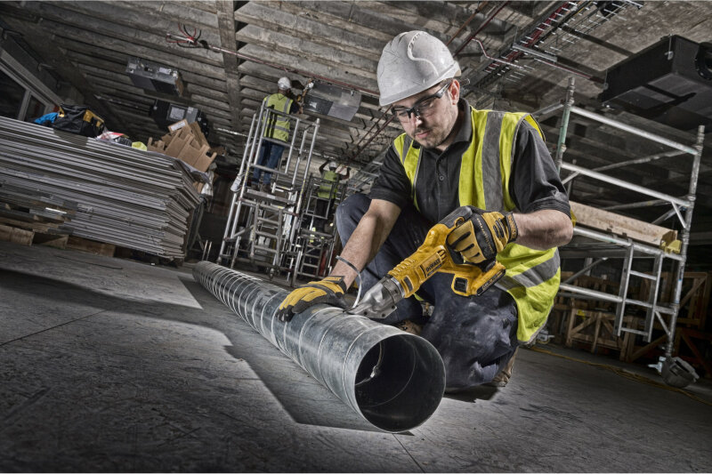 Ножницы по металлу аккумуляторные DEWALT DCS491N, без АКБ и ЗУ - фотография № 3