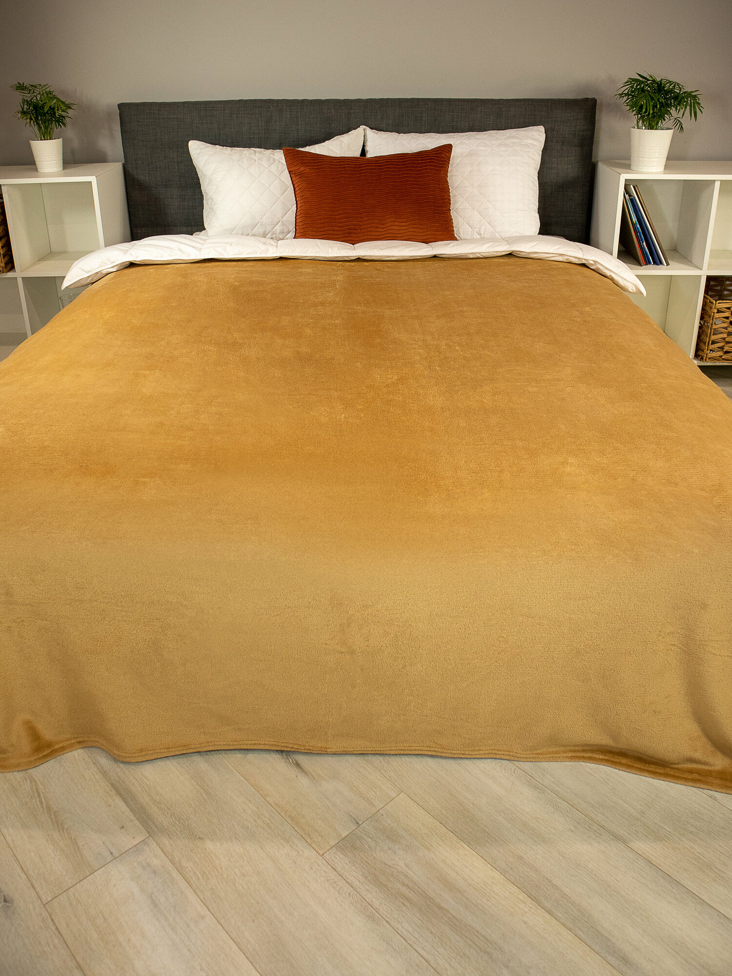 фото Плед-покрывало 220х200 микрофибра гладкокрашенная бежевый, БельВита