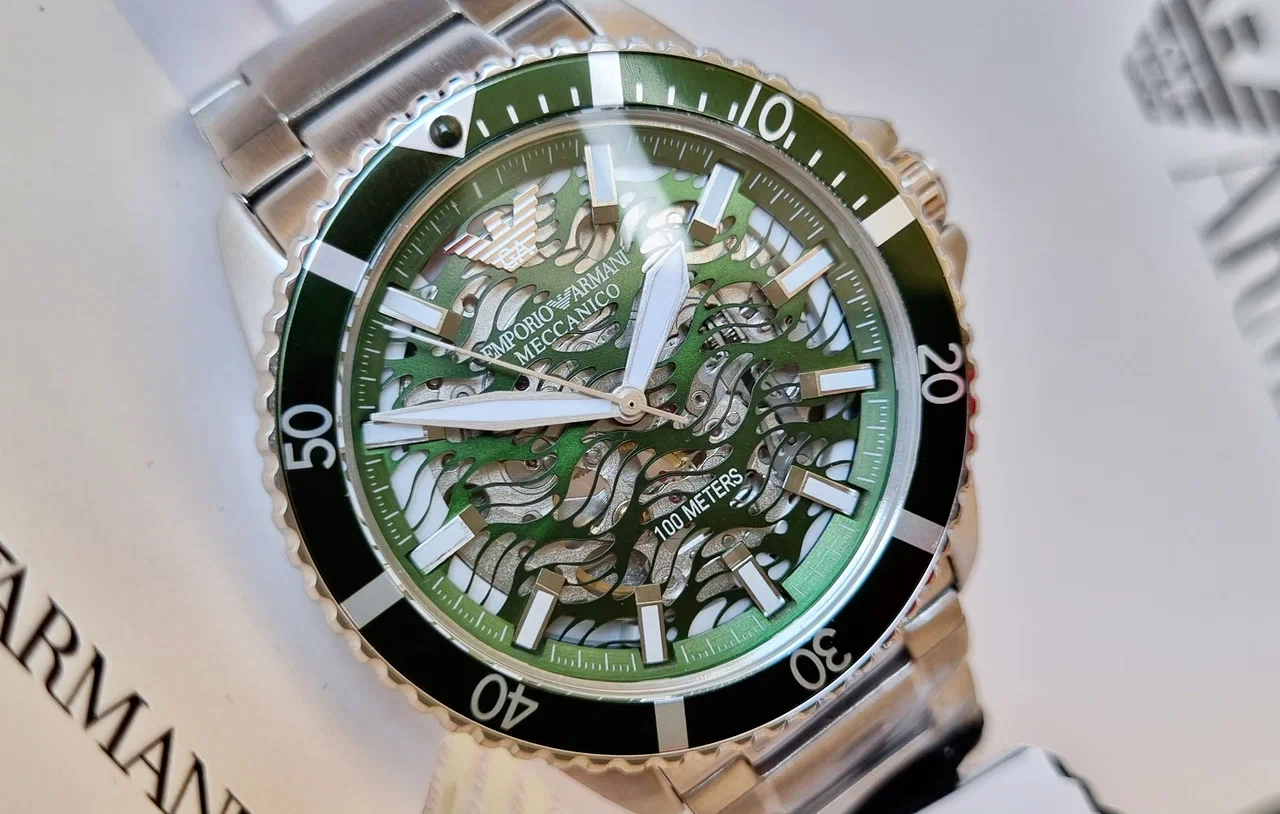 Наручные часы EMPORIO ARMANI Diver