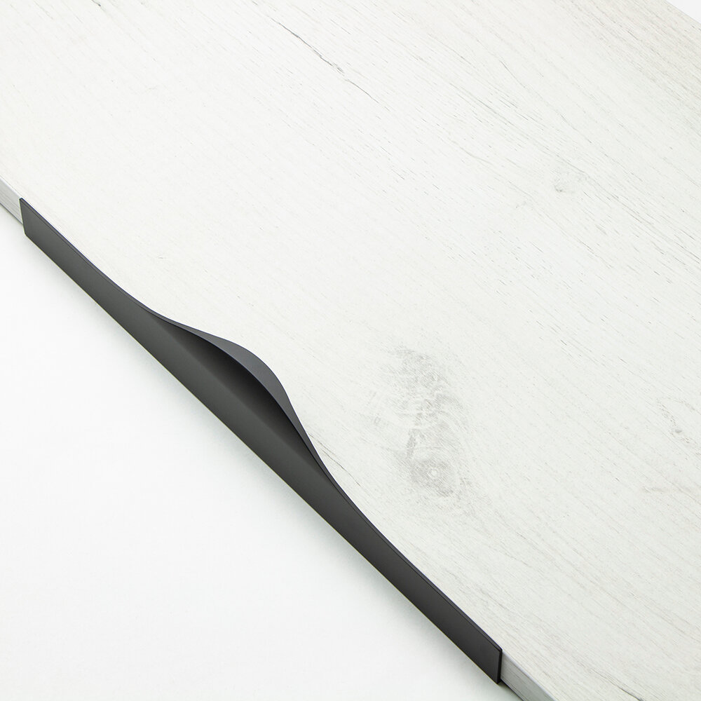 Торцевая мебельная ручка PICADO C=256 мм черная матовая - фотография № 2
