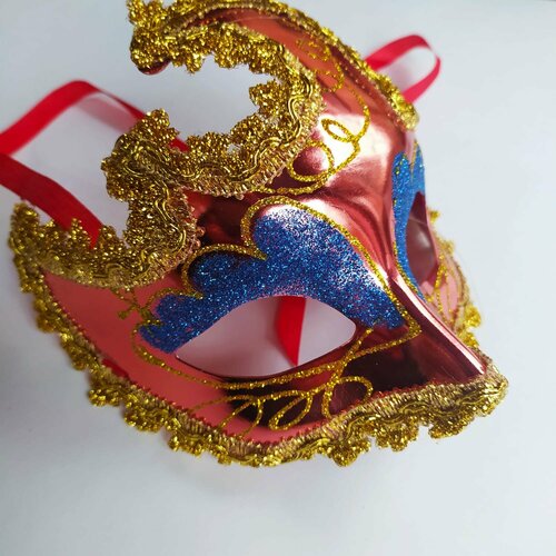 фото Маска блеск "лепесток" красная без бренда