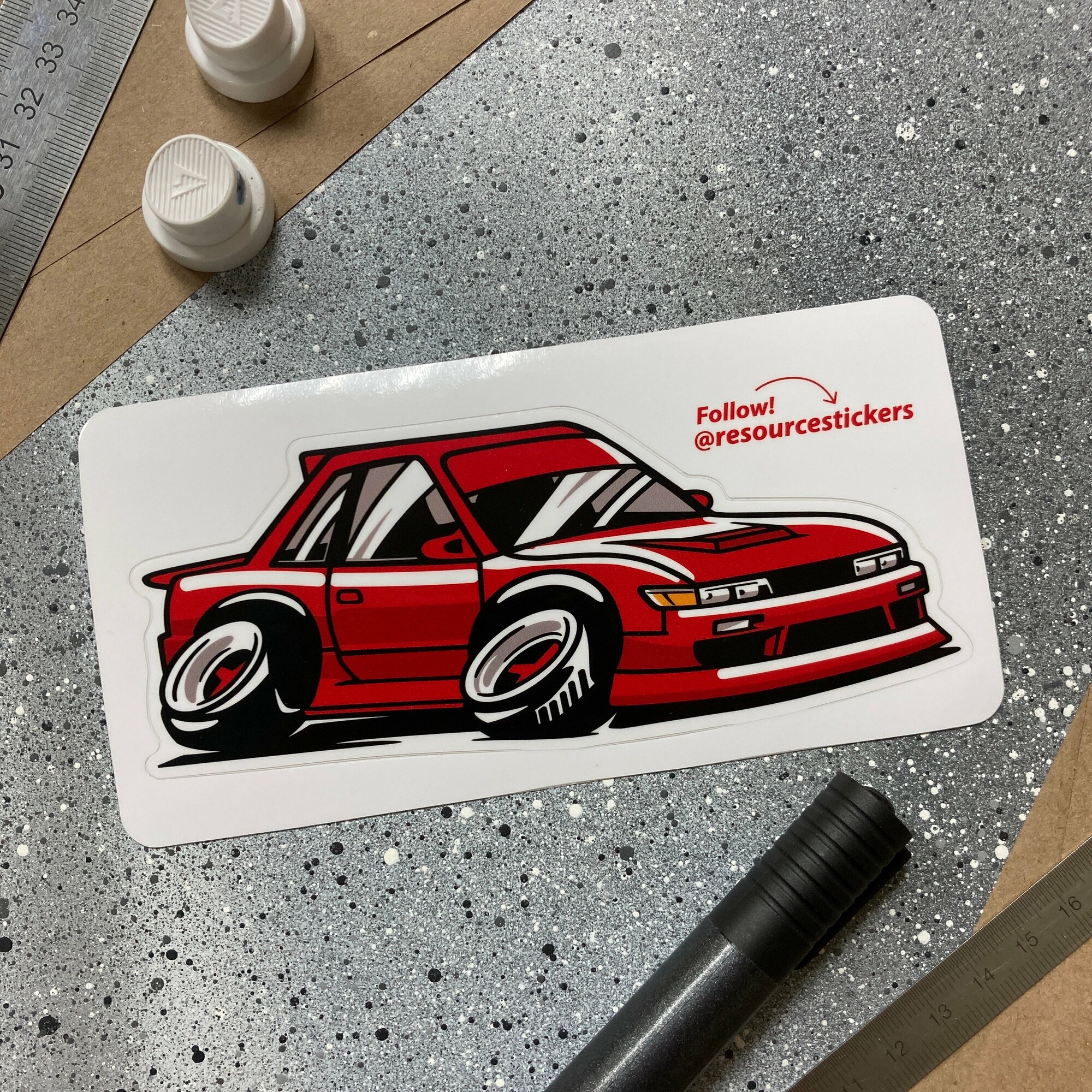 Виниловая наклейка машинка Nissan Silvia S13, красный JDM 15х6.5см