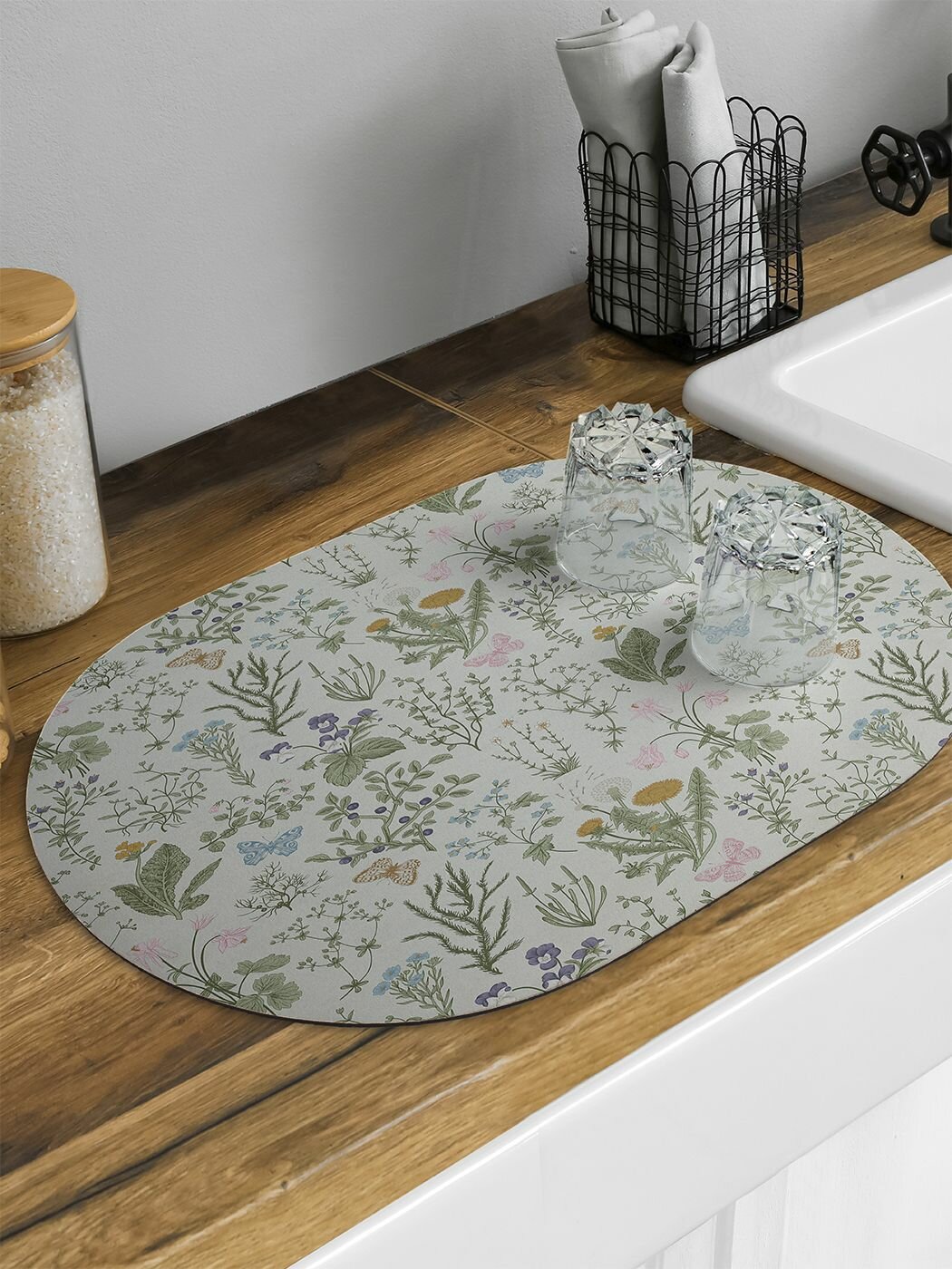 фото Коврик для сушки посуды впитывающий для кухни JoyArty "Полевой гербарий" овальный 58x38 см
