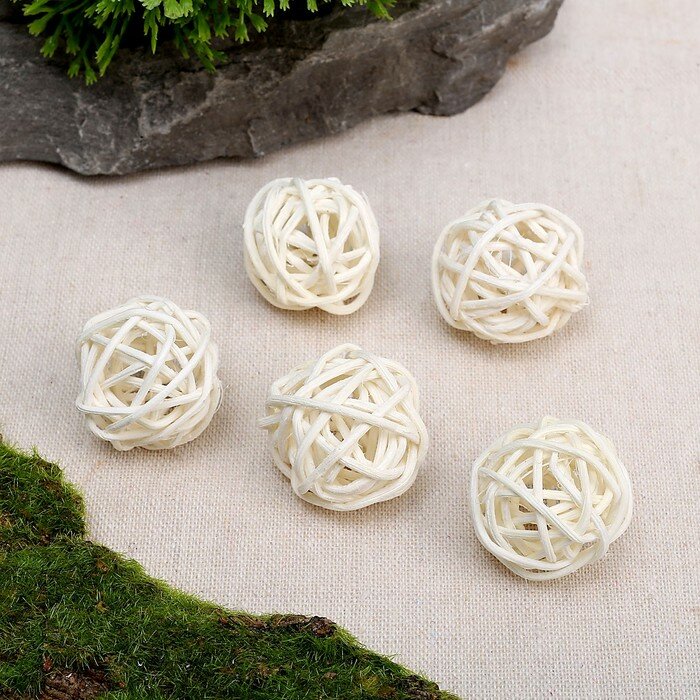 Природный декор КНР Шары из лианы, D 3 см, цвет белый, набор 5 шт (9192474)