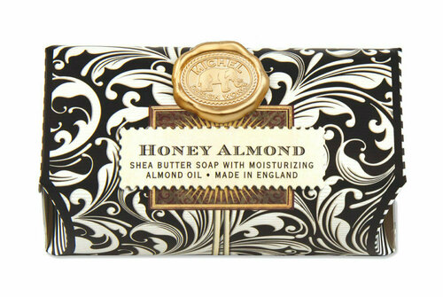 Мыло в бумажной обертке Michel Design Works Honey Almond Shea Butter Soap With Moistiring