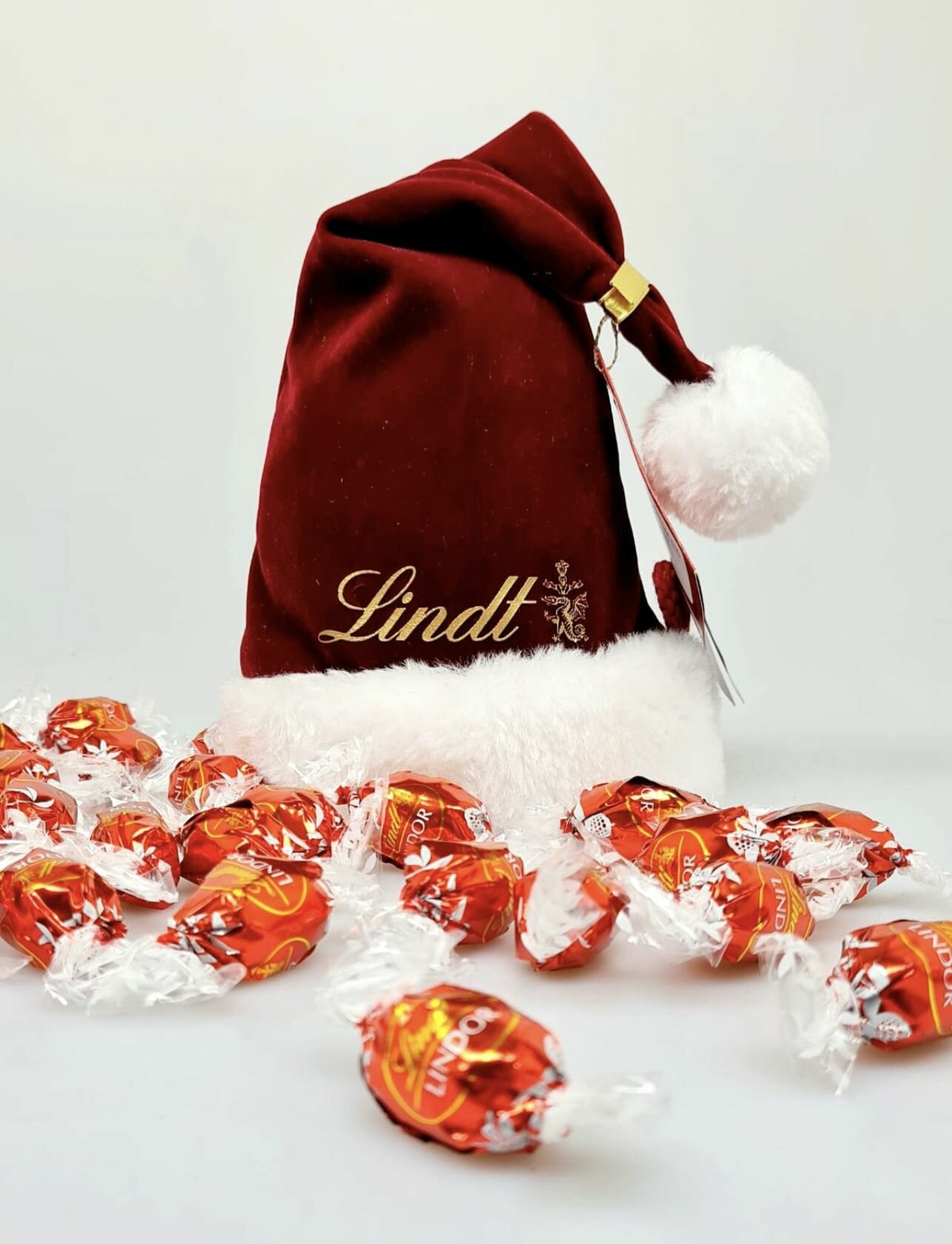 Конфеты Lindt Шапка Санта-Клауса 175г Германия