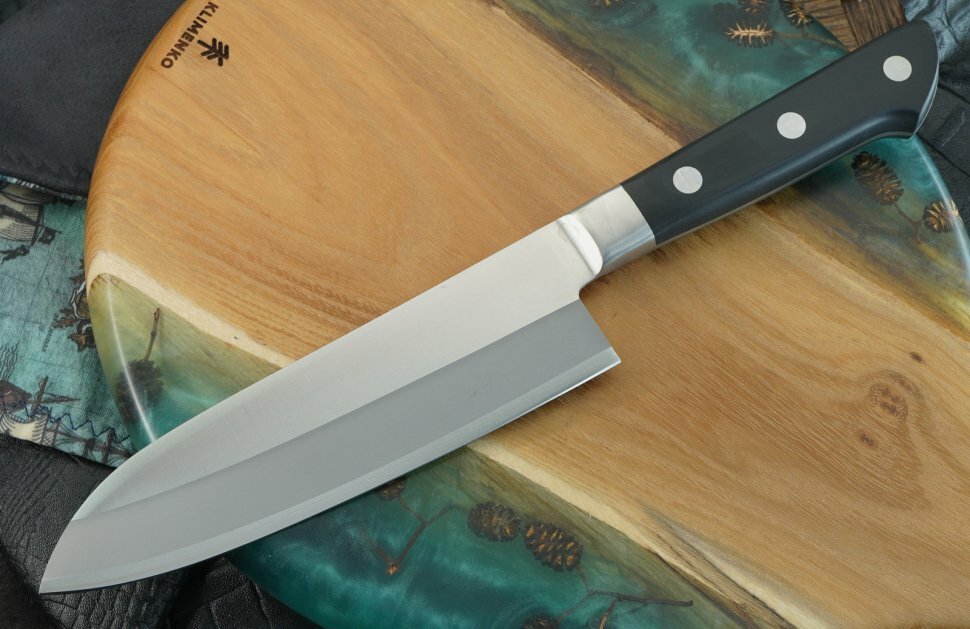 Кухонный шеф нож Fuji Cutlery Fujicut Сантоку трехслойный ламинат 165 мм