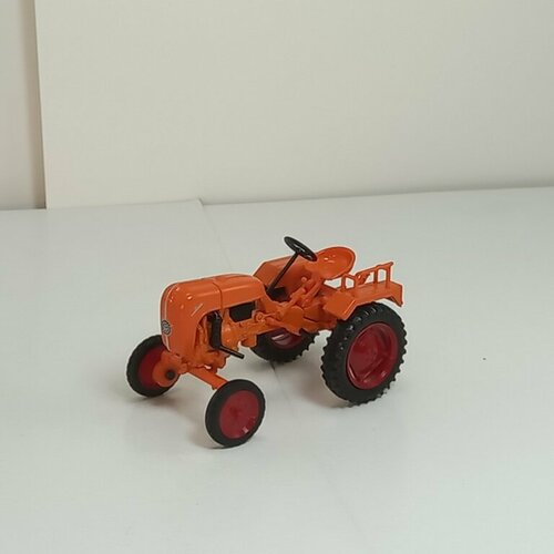 Коллекционная модель трактора Hachette Allgaier A 111, оранжевый, 1:43