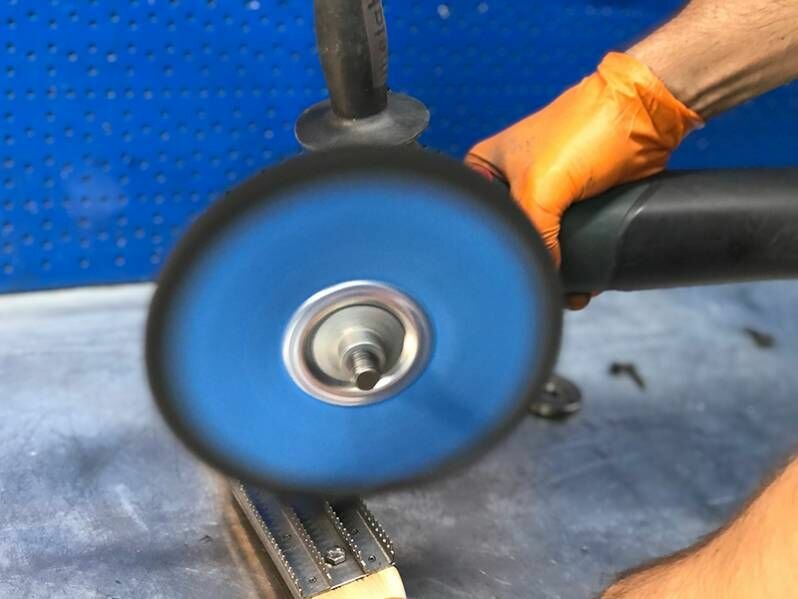 Щетка для очистки матерчатых полировальных кругов от пасты GTOOL
