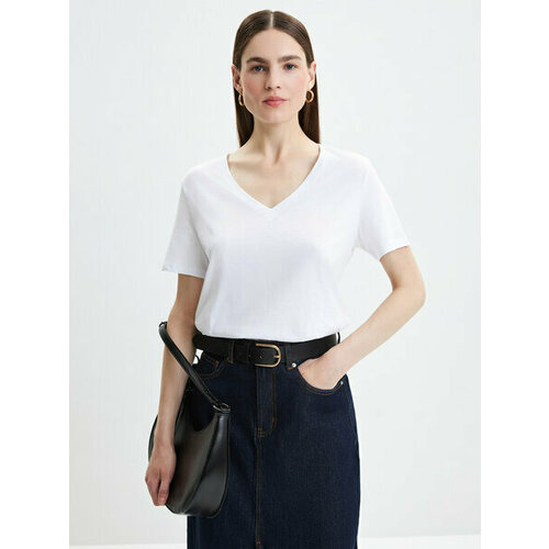 фото Футболка zarina, размер l (ru 48)/170, белый