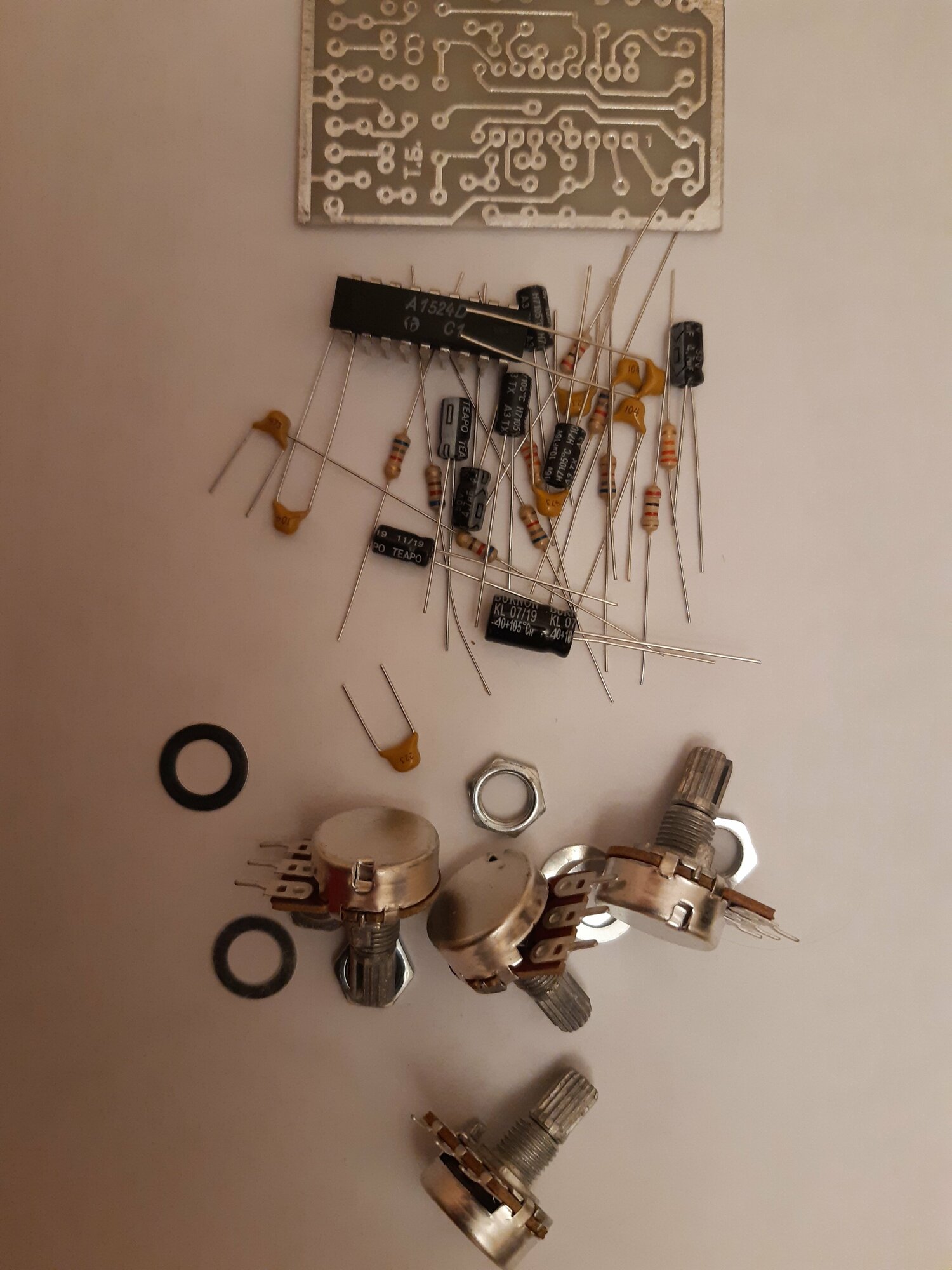 Радиоконструктор Стерео усилитель НЧ с темброблоком — фото 1