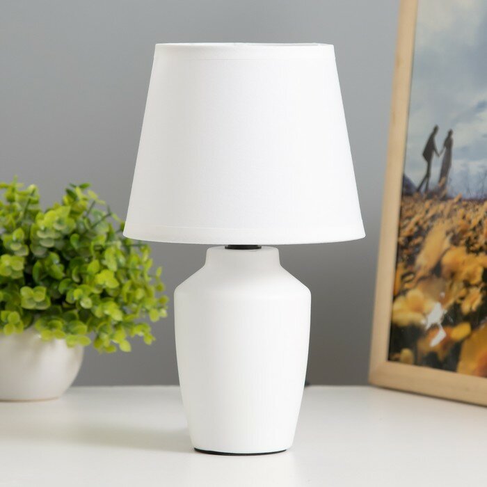 фото Настольная лампа "Асель" Е14 40Вт белый 14х14х24 см (комплект из 2 шт)