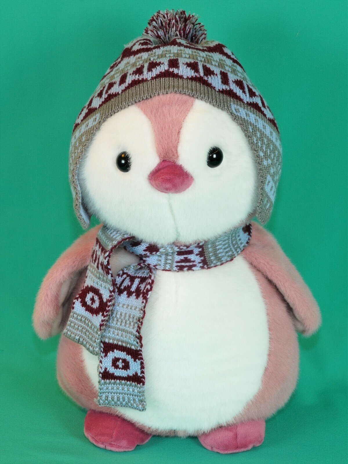 Мягкая игрушка Пингвин в шапочке и шарфике 35 см.