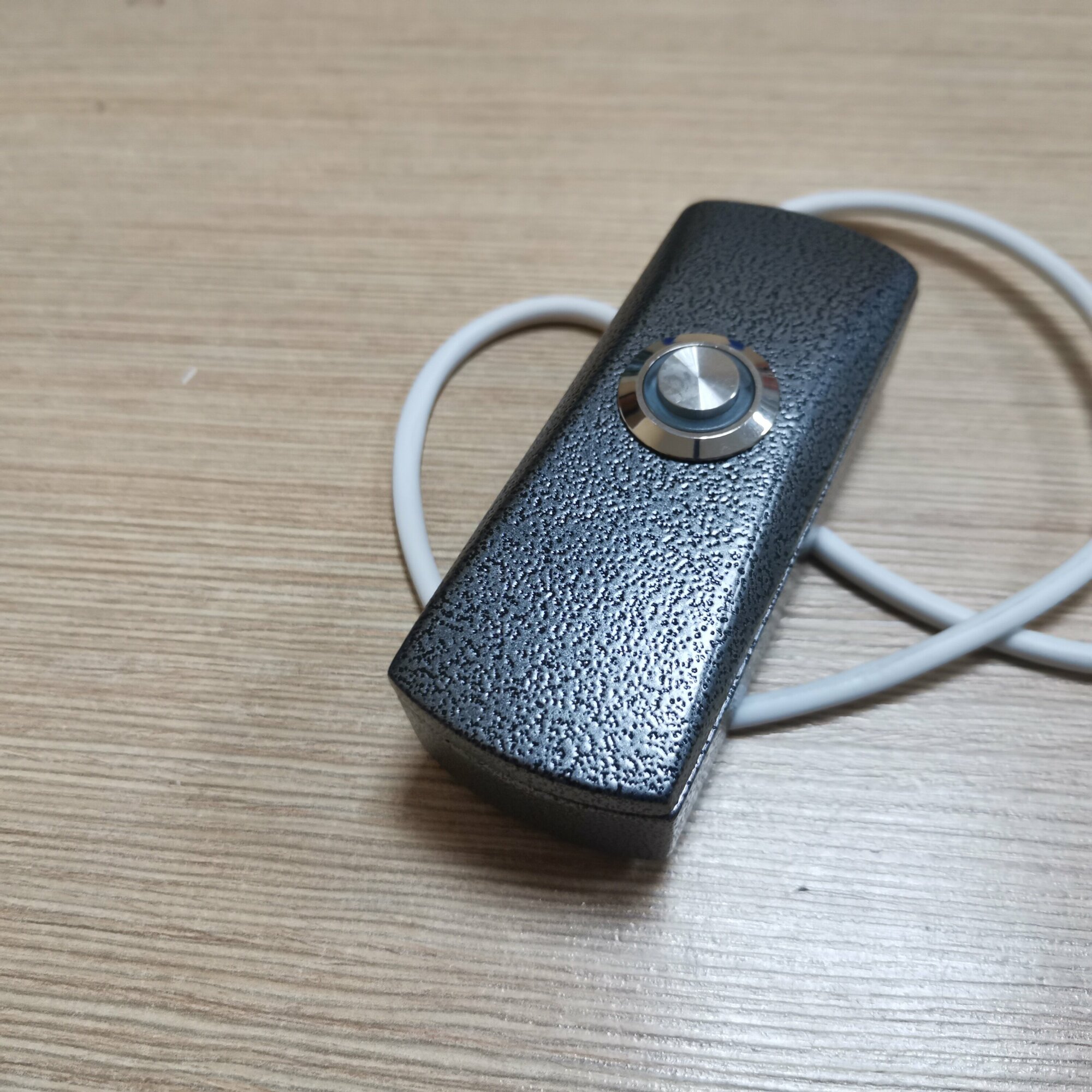 фото Кнопка выхода TANTOS TS-CLICK light (черный)