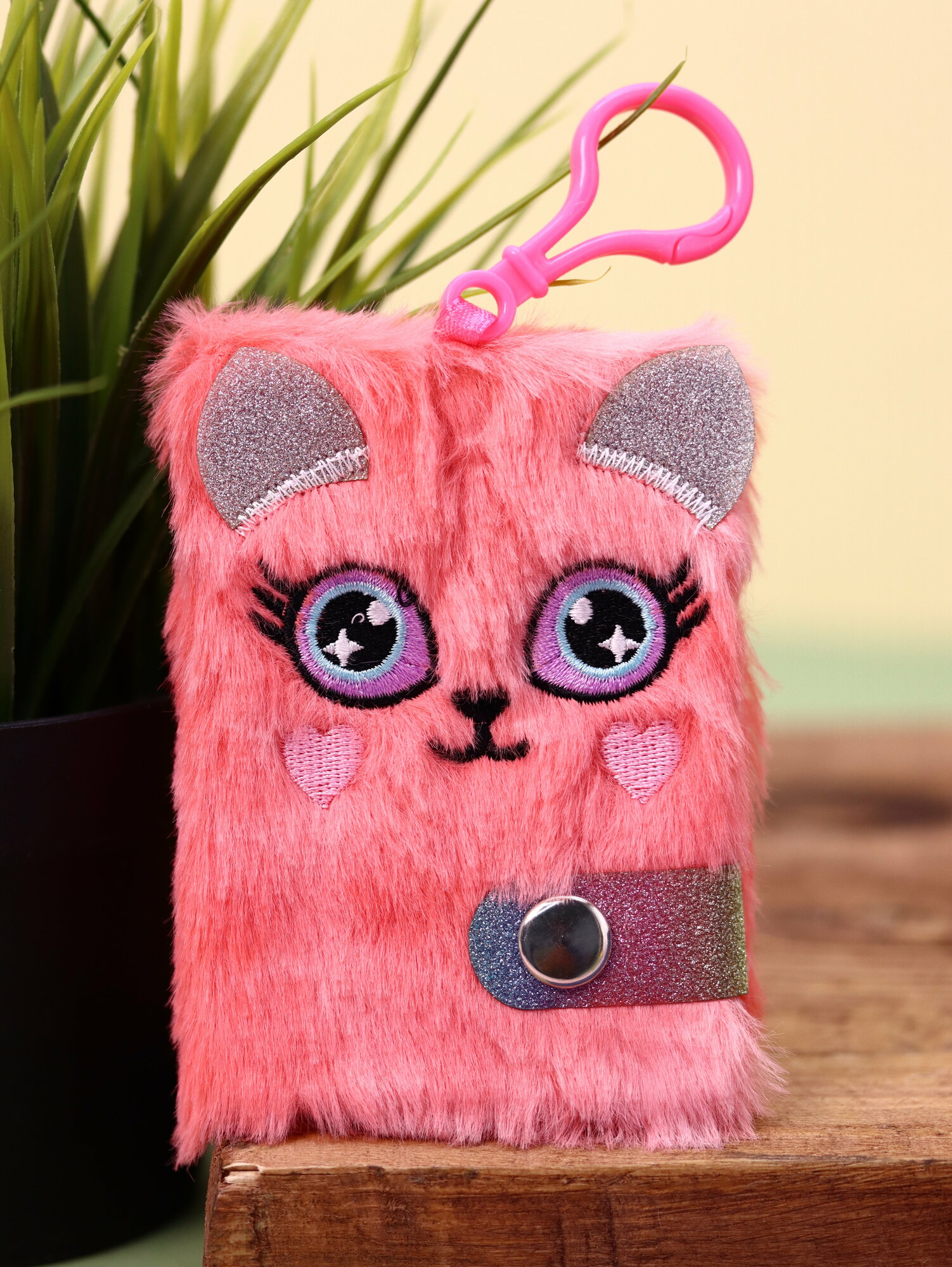 Блокнот плюшевый карманный Cat eyes pink 80 листов