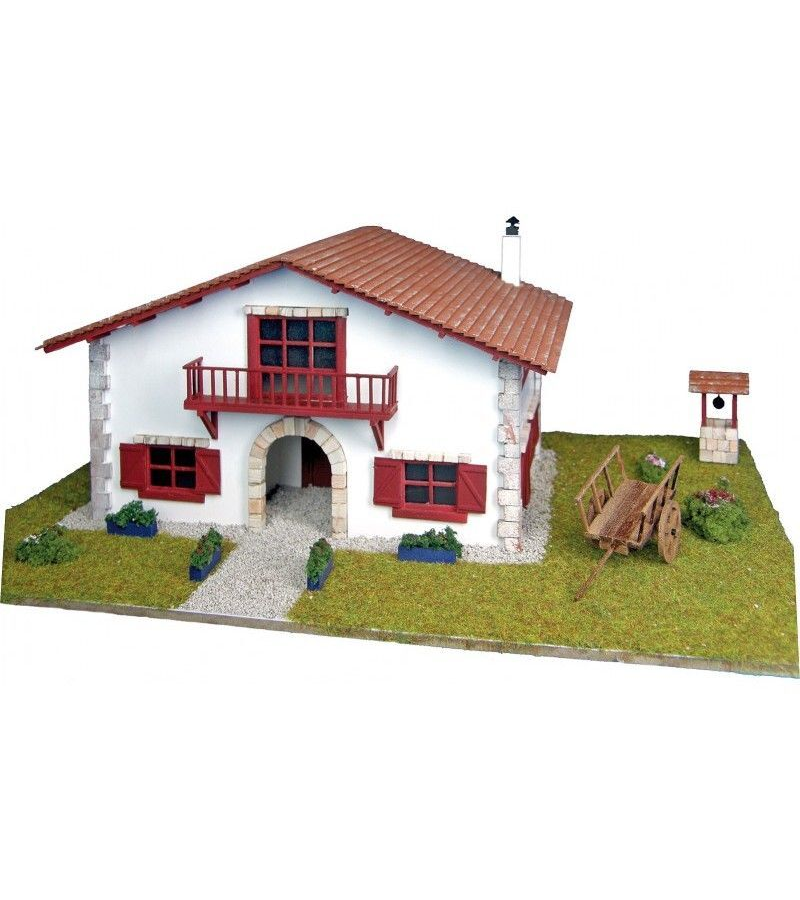 Сборная деревянная модель деревенского дома Artesania Latina Chalet kit de Caserío con carro, 1/72